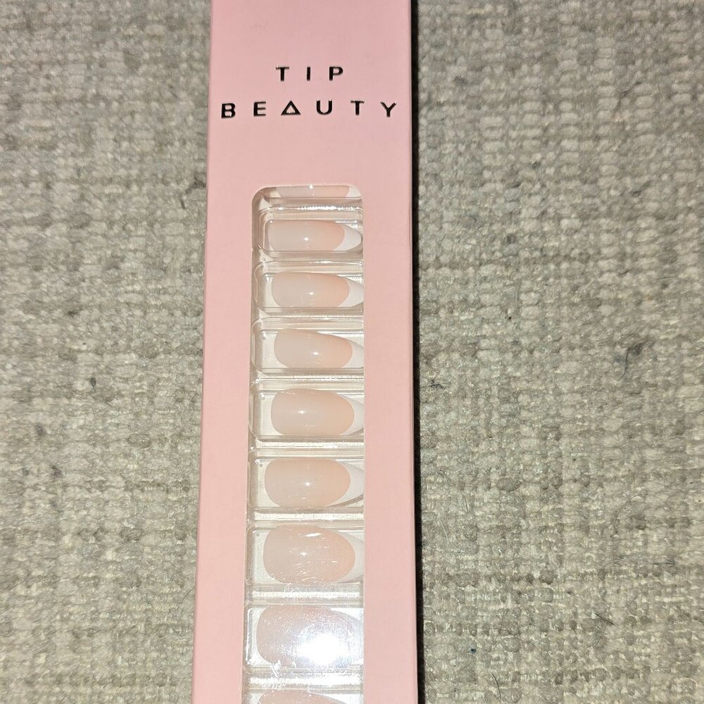 New Tip Beauty press on french manicure almond nails set of 24